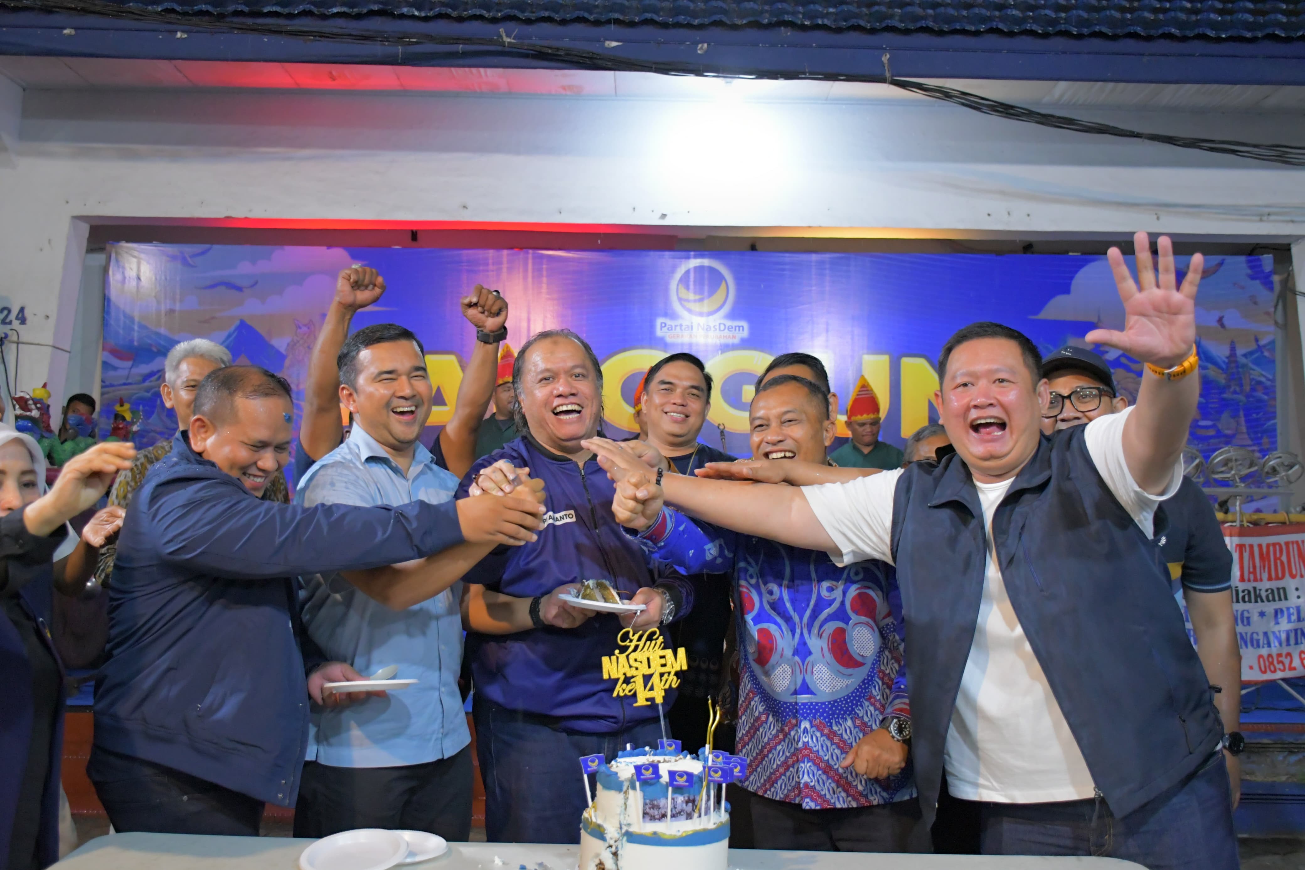 Puncak Peringatan HUT ke-14 Partai NasDem di Riau Berlangsung Meriah dan Penuh Makna